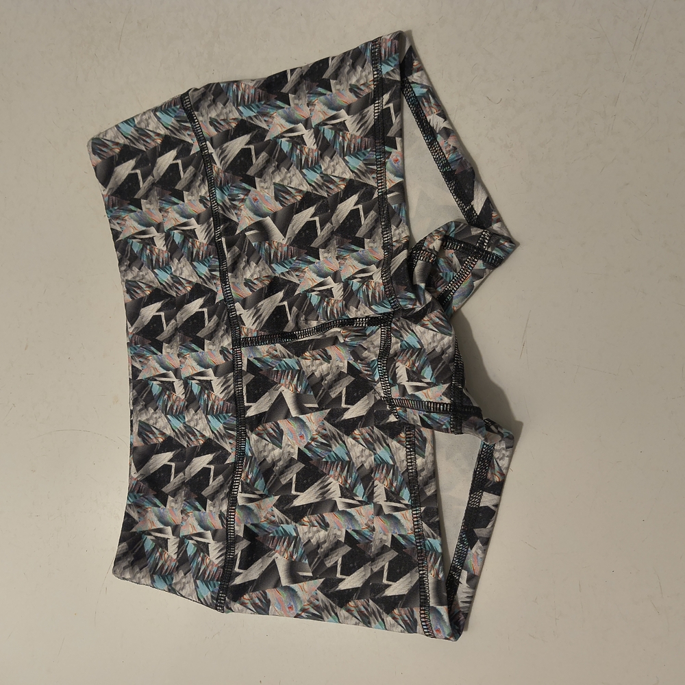 Fleo Tropical Patterned Shorts